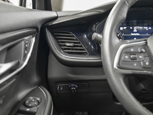 Used 2023 Buick Envision Essence w/ Sport Touring Package AWD/4WD image 18