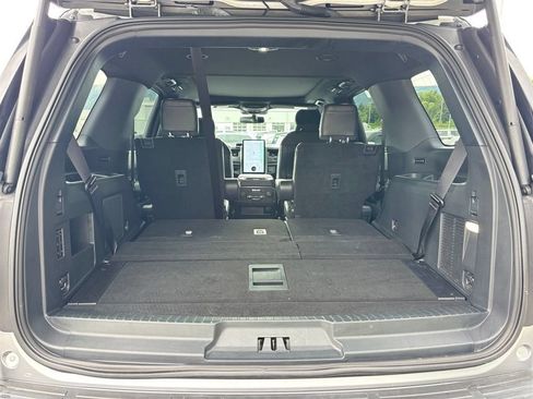 Used 2024 Ford Expedition Platinum AWD/4WD image 17