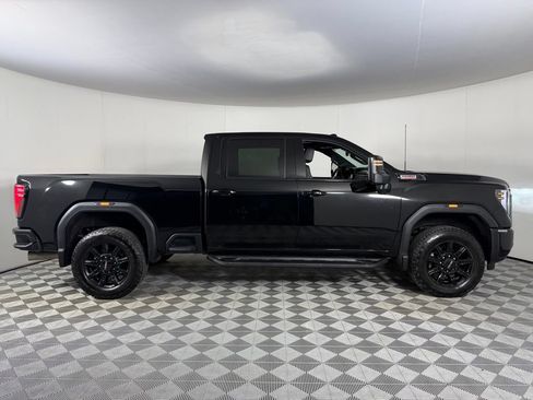 Used 2024 GMC Sierra 2500 AT4 w/ Technology Package AWD/4WD image 5