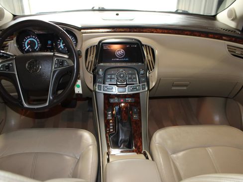 Used 2013 Buick LaCrosse Leather w/ Entertainment Package FWD image 10