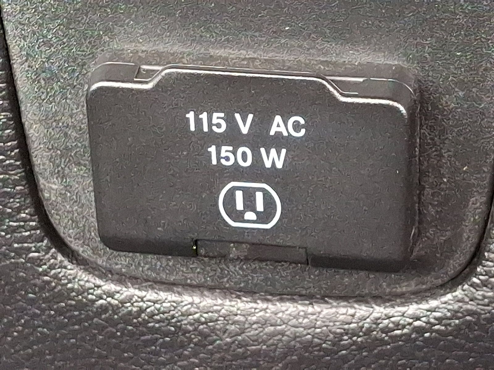 Used 2016 Jeep Wrangler Unlimited Rubicon w/ Connectivity Group AWD/4WD image 24