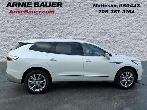 Used 2023 Buick Enclave Premium w/ Experience Buick Package FWD image 4