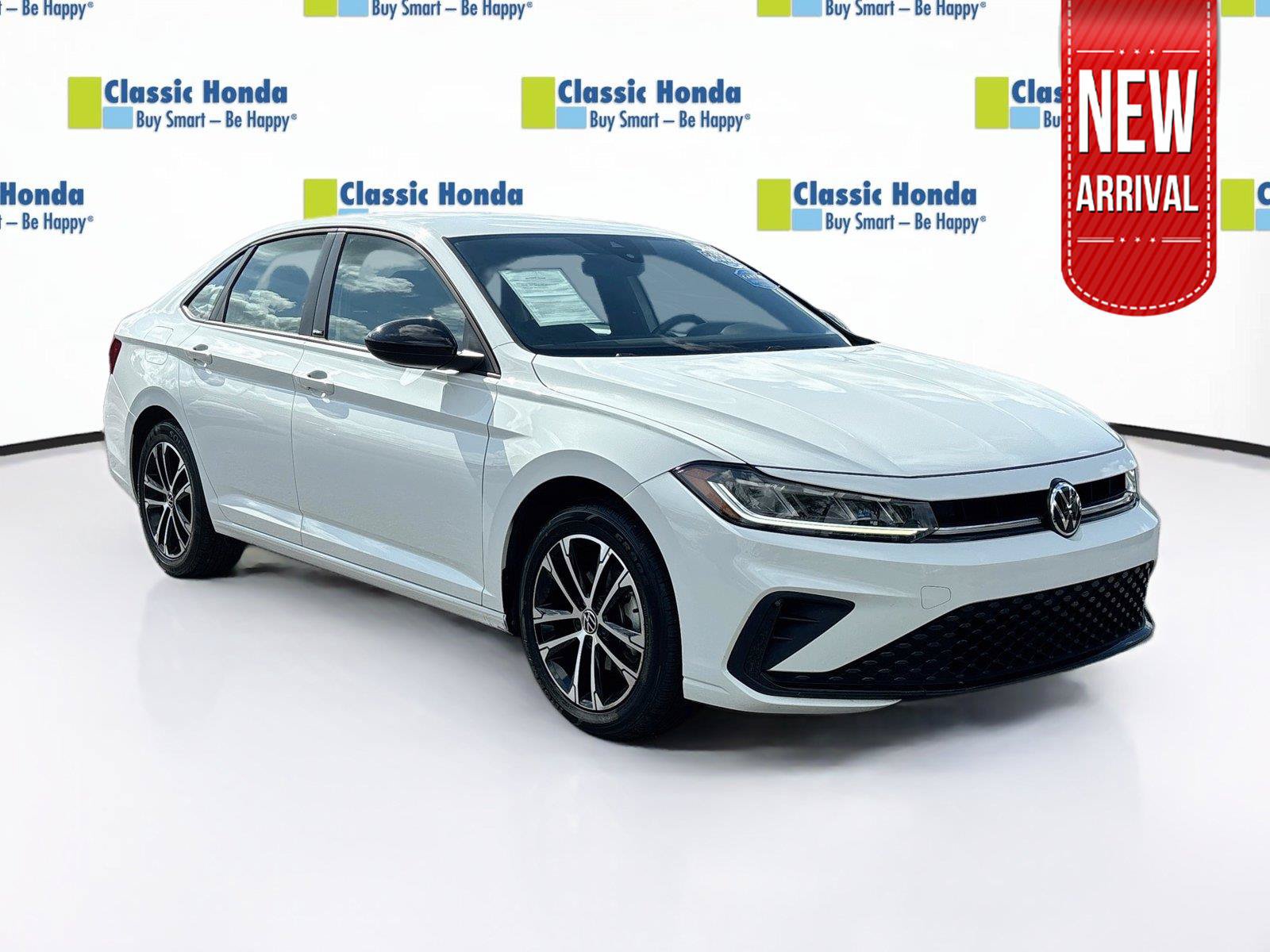 Used 2025 Volkswagen Jetta Sport FWD image 1