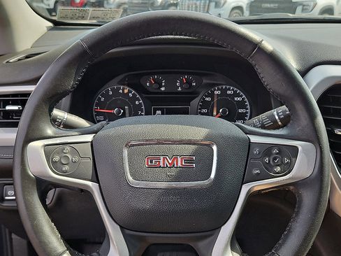 Used 2018 GMC Acadia SLE image 18