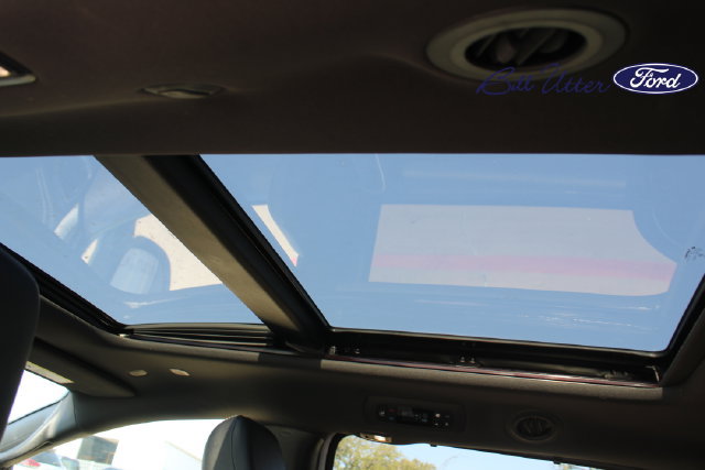 Used 2025 Chrysler Pacifica Limited FWD image 16