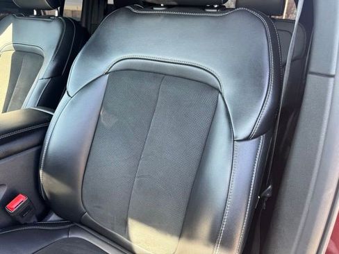 Certified 2025 Jeep Grand Cherokee Altitude image 22