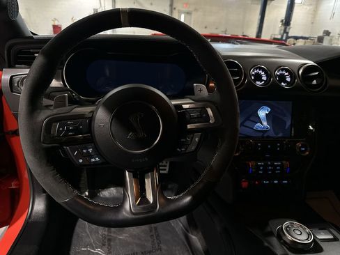 Used 2022 Ford Mustang Shelby GT500 w/ Technology Package image 11