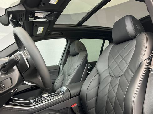 New 2026 BMW X5 sDrive40i w/ M Sport Package image 5