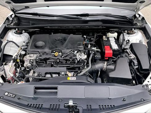 Used 2022 Toyota Camry SE w/ Carpet Mat Package (TMS) image 29