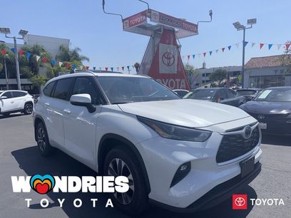 Used 2023 Toyota Highlander XLE