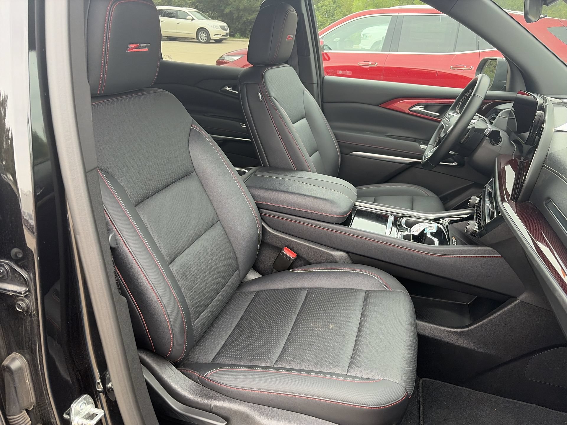 Used 2025 Chevrolet Traverse Z71 w/ Driver Confidence Package AWD/4WD image 30