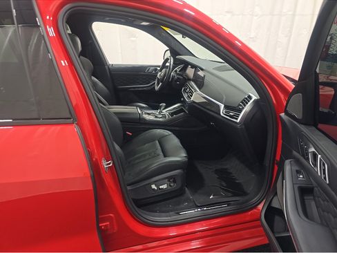 Used 2021 BMW X5 M AWD/4WD image 8