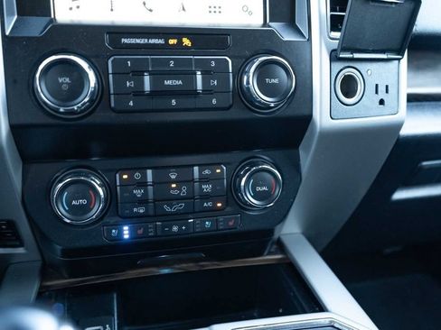 Used 2019 Ford F150 Lariat AWD/4WD image 18