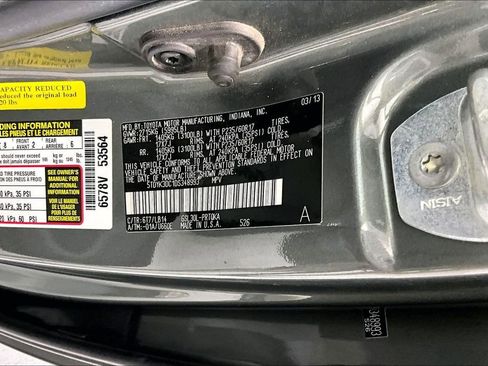 Used 2013 Toyota Sienna XLE image 40