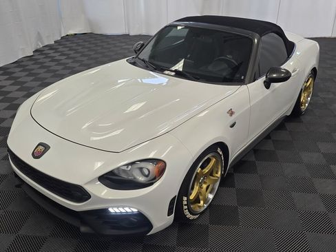 Used 2017 FIAT 124 Spider Abarth RWD image 27
