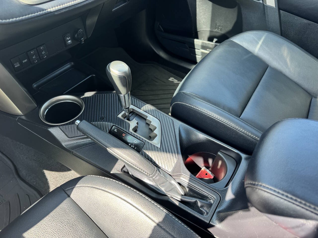 Used 2013 Toyota RAV4 Limited AWD/4WD image 23