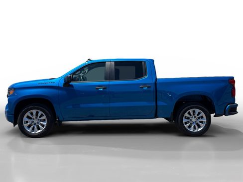 Used 2022 Chevrolet Silverado 1500 Custom RWD image 2
