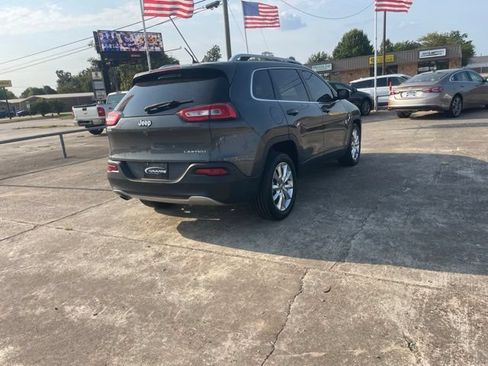 Used 2016 Jeep Cherokee Limited FWD image 6