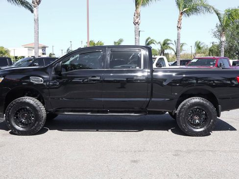 Used 2021 Nissan Titan S w/ HD Front GAWR Package AWD/4WD image 5