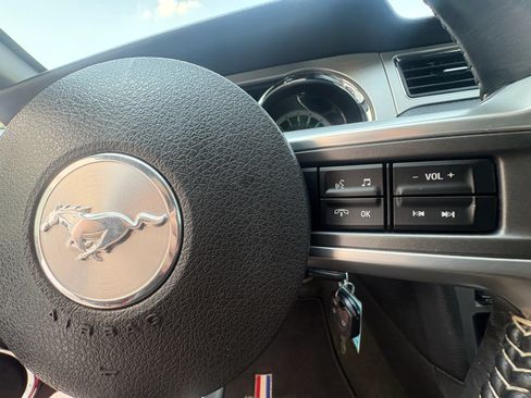 Used 2013 Ford Mustang GT Premium w/ Comfort Pkg RWD image 25