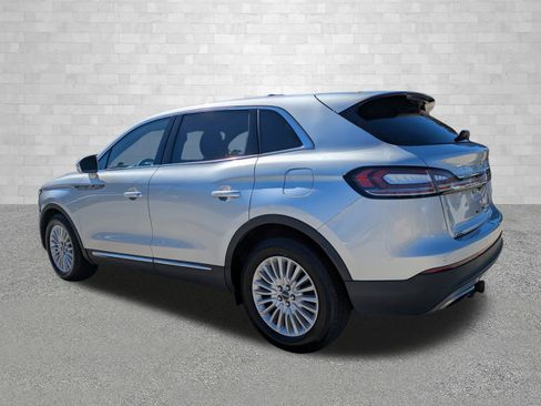 Used 2019 Lincoln Nautilus Premier image 4