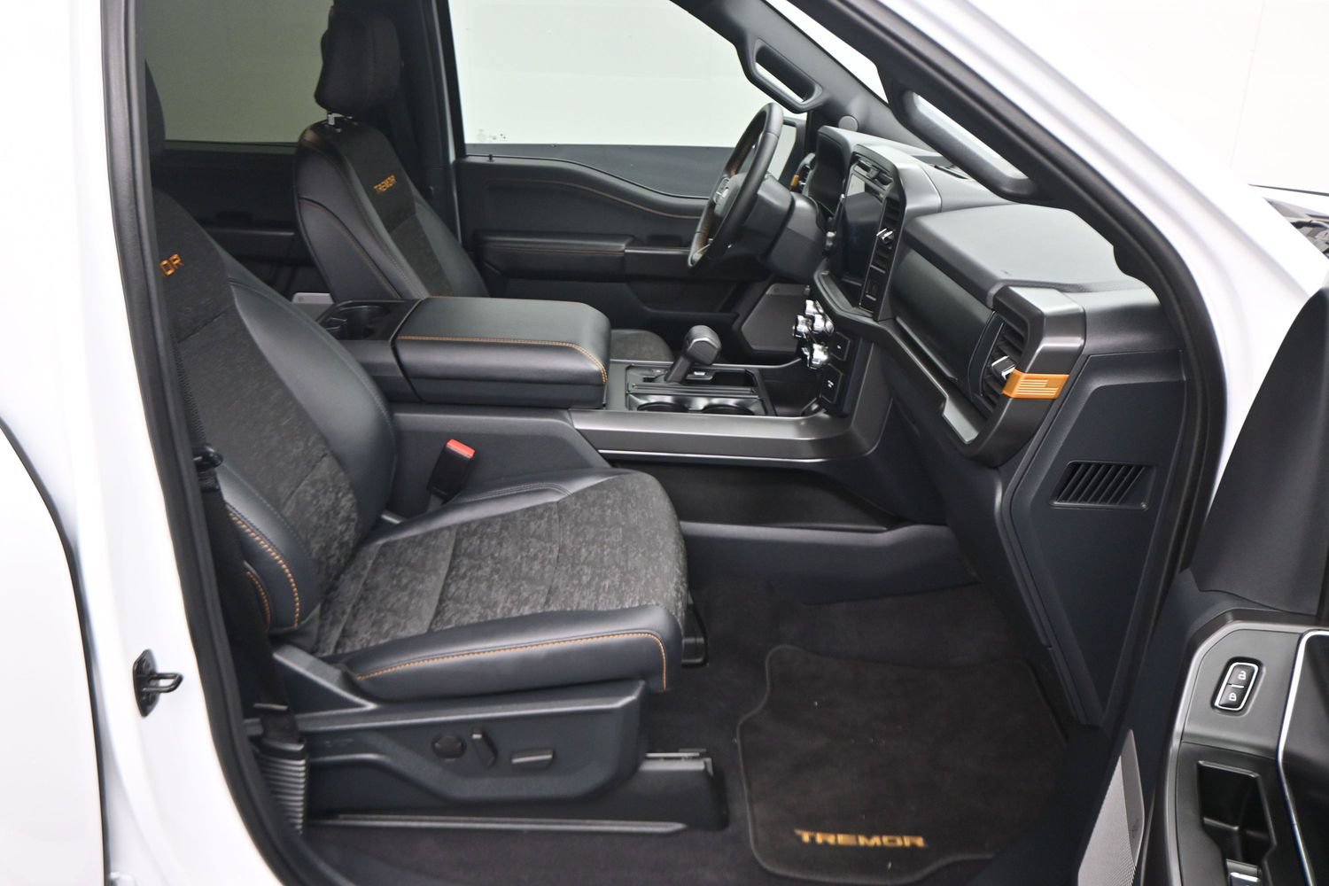 Certified 2025 Ford F150 Tremor w/ Tow/Haul Package AWD/4WD image 23