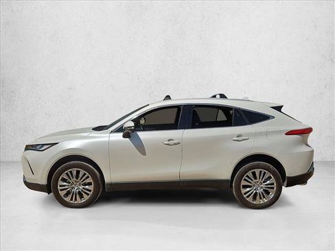 Used 2022 Toyota Venza XLE AWD/4WD image 10