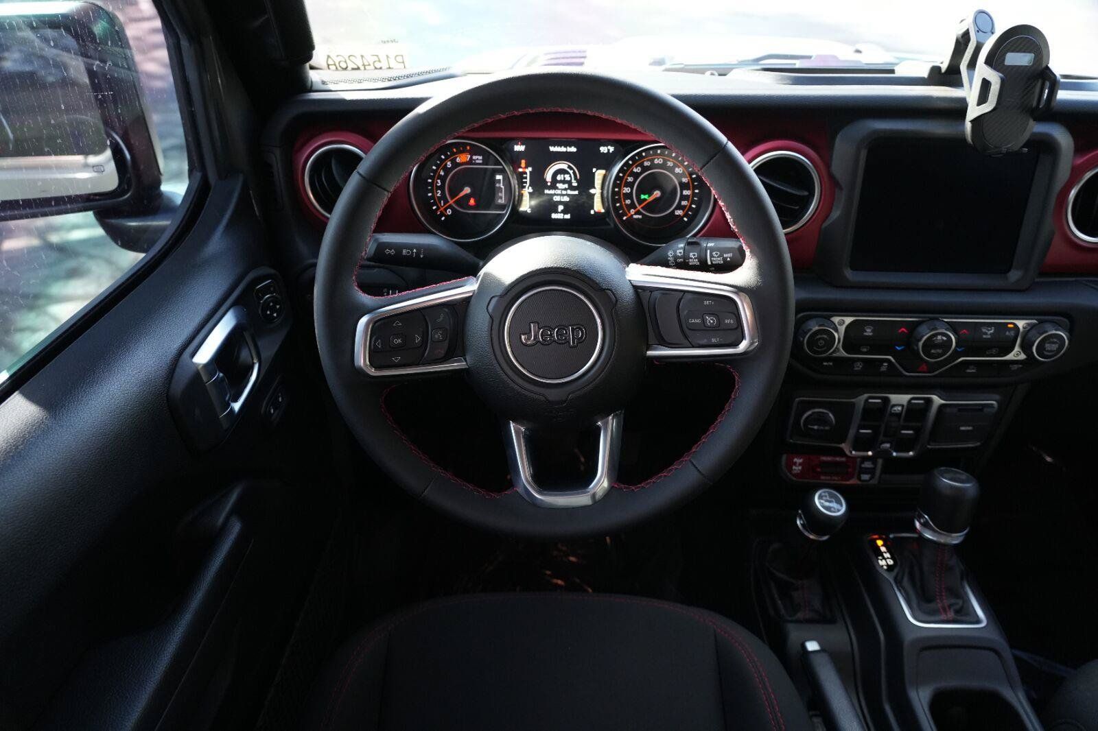 Used 2023 Jeep Wrangler Unlimited Rubicon AWD/4WD image 16