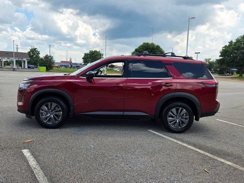 New 2026 Nissan Pathfinder SV FWD image 4