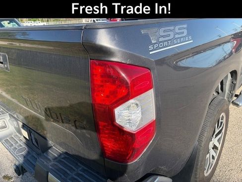 Used 2018 Toyota Tundra SR5 w/ SR5 Upgrade Package image 10