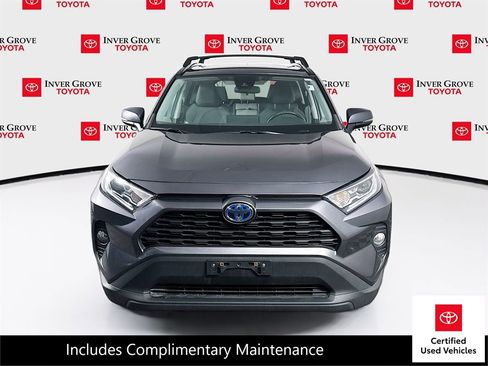 Used 2021 Toyota RAV4 XLE w/ Convenience Package image 2