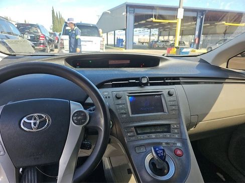 Used 2012 Toyota Prius Two image 10