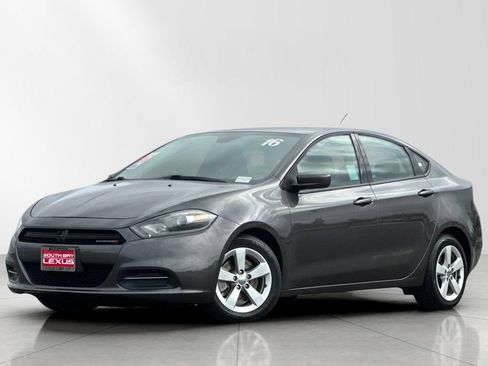Used 2016 Dodge Dart SXT FWD image 1