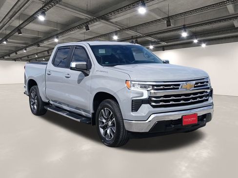 Used 2024 Chevrolet Silverado 1500 LT w/ Protection Package image 2