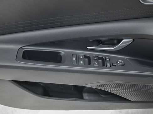 Used 2023 Hyundai Elantra SEL FWD image 15