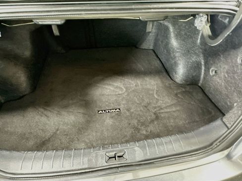 Used 2025 Nissan Altima 2.5 SV FWD image 27