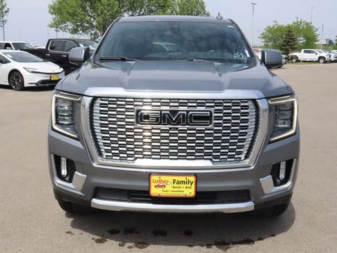 Used 2022 GMC Yukon Denali AWD/4WD image 2