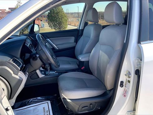 Used 2017 Subaru Forester 2.5i Limited image 9
