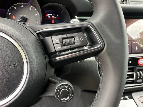 Certified 2026 Porsche Macan S AWD/4WD image 19