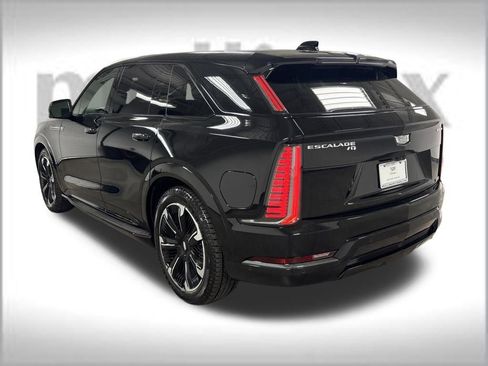 New 2025 Cadillac Escalade IQ Sport 2 image 17