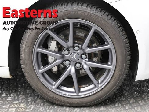 Used 2018 Tesla Model 3 Long Range image 23