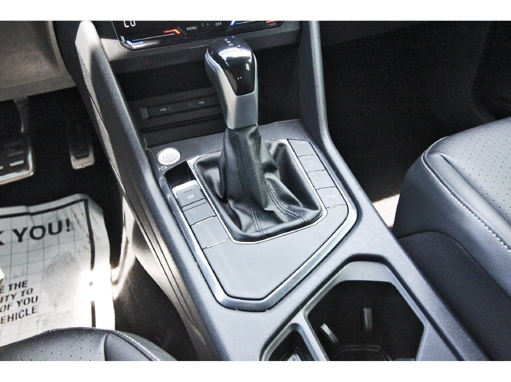Used 2023 Volkswagen Tiguan SE R-Line FWD image 32