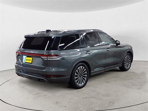Used 2025 Lincoln Aviator Reserve w/ Equipment Group 201A image 5