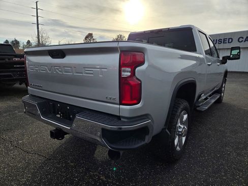 Used 2022 Chevrolet Silverado 2500 LTZ image 5
