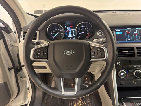 Used 2018 Land Rover Discovery Sport HSE image 14