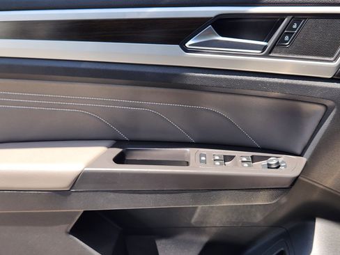 Used 2023 Volkswagen Atlas SE w/ Panoramic Sunroof Package AWD/4WD image 21