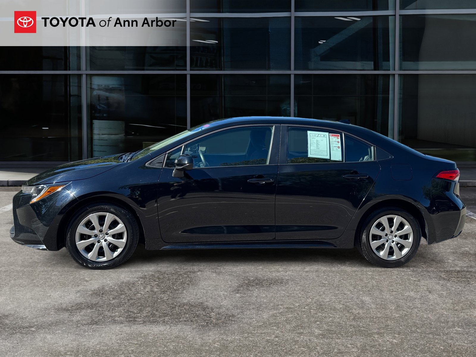 Used 2025 Toyota Corolla LE FWD image 8