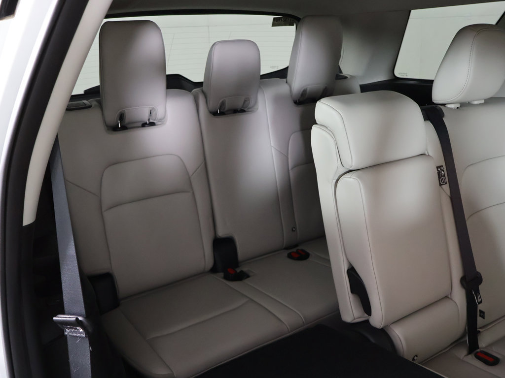 Used 2023 Nissan Pathfinder SL AWD/4WD image 35