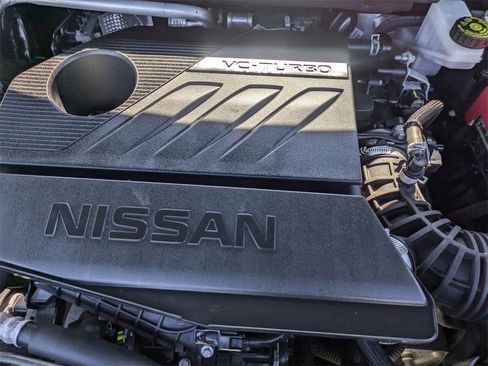 Used 2023 Nissan Rogue SV image 34