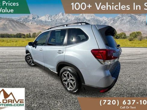 Used 2023 Subaru Forester Premium image 7
